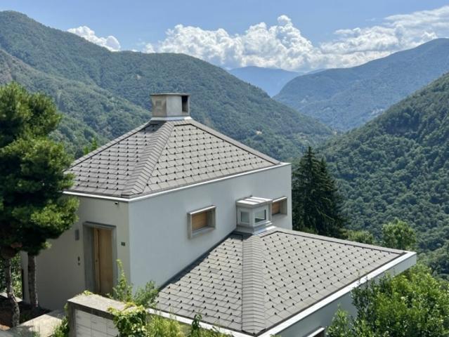 Architektur trifft Natur Modernes Wohnen im Valle Onsernone mit herrlicher Aussicht Bestzustand / Erstwohnsitz