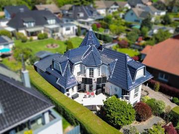 Architektur Highlight: Viel Platz für Familie, Wellness & Business