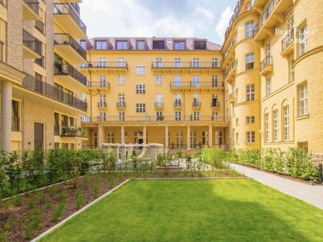 Architektur, Ruhe, Terrasse: großzügiges Wohnen im Ottilie von Hansemann Haus