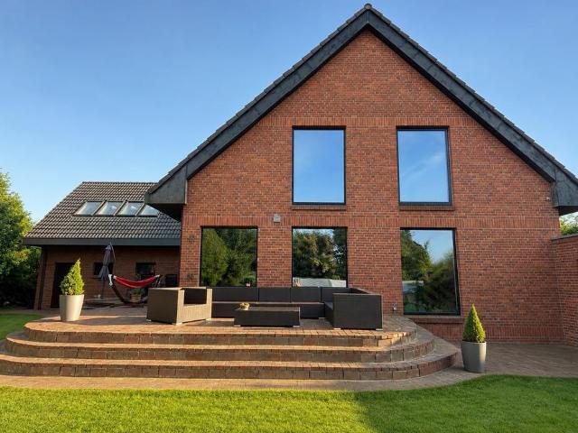 Architekten Haus am feldrand voll Keller und Provision frei