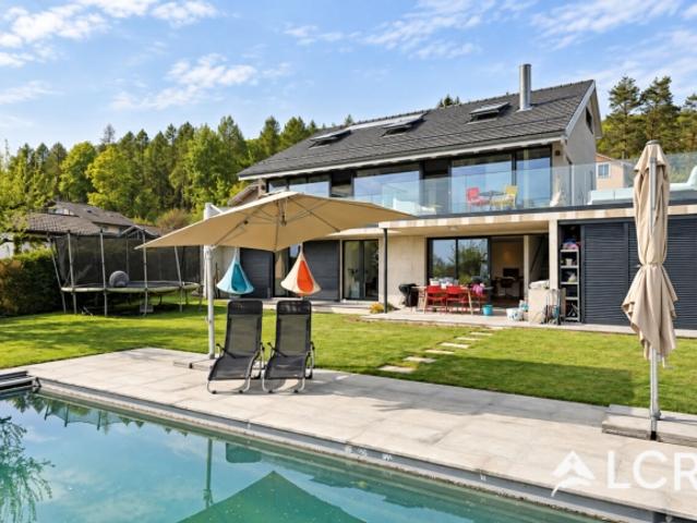 Architektenhaus – Blick auf den See und die Alpen – Garten – Schwimmbad