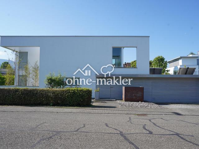 Architektenhaus im außergewöhnlichen Design in gehobener ruhiger, aber verkehrsgünstiger Lage