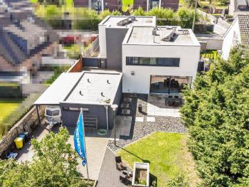Architektenhaus im Bauhausstil * offene Wohn Ess Küchenlandschaft * hausinterner Aufzug * zwei offene Kamine * große.