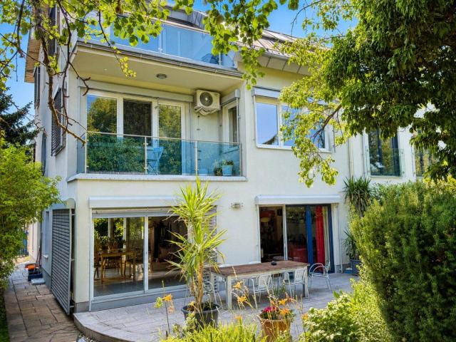 Architektenhaus mit Garten, Pool und außergewöhnlich flexiblem Raumkonzept | ZELLMANN IMMOBILIEN