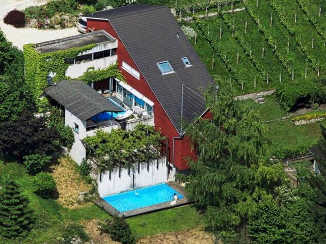 Architektenhaus mit Pool, Weitsicht & Privatsphäre