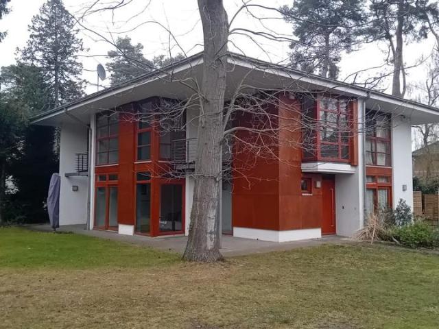 Architektenhaus mit 2 Wohneinheiten in Möser