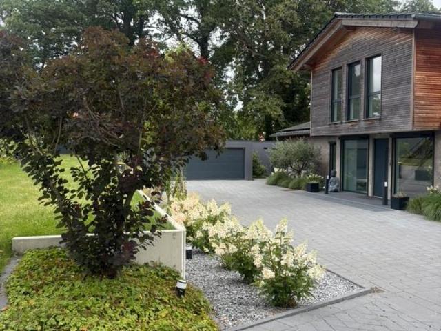 Architektenhaus mit 3.055 m² Grundstück | A+ | PV A | Wärmepumpe