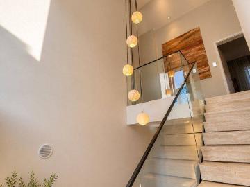 Architektenhaus mit 7 m Galerie, Travertin Treppe, KNX und großem Privatgarten in Braunshardt