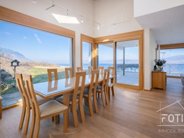 Architektenvilla mit 7,5 Fuß Blick auf den Genfersee – St Gingolph, Aufzug