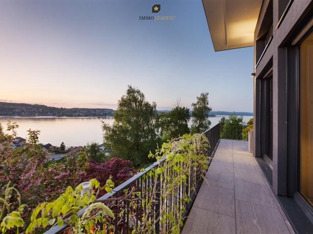 Architektenvilla mit Atrium, Pool und Panoramaseesicht