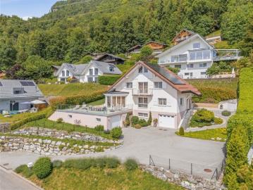 Architektenvilla – ein Ort der Ruhe mit Blick auf den Genfer See