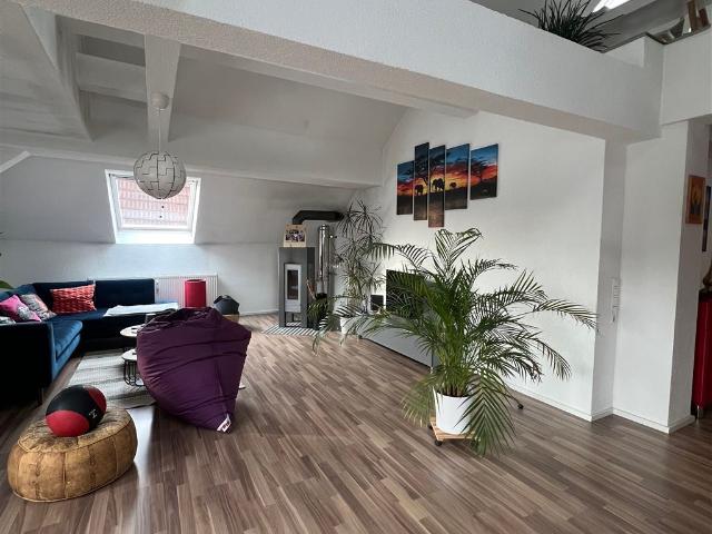 Architektonische Maisonette mit Dachterrasse – Privatsphäre in bester Lage von Aichtal