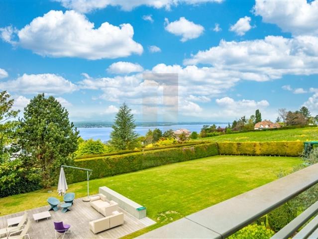 Architektonische Villa in Cologny mit Pool und Seeblick