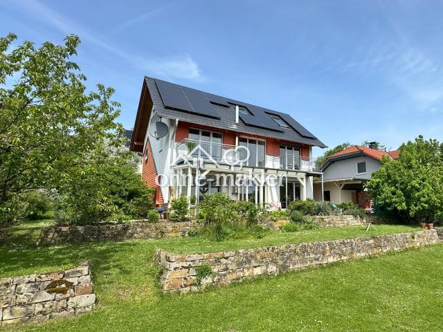 Architektonisches Wohlfühlhaus mit Gallerie & nachhaltiger Energietechnik in sonniger Lage