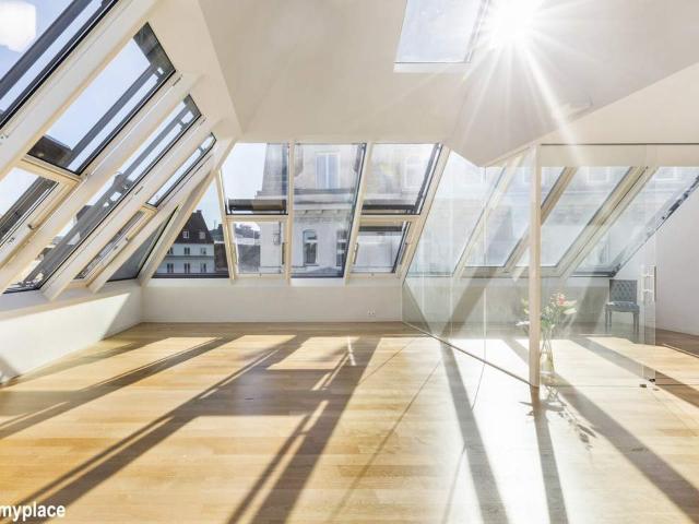 Architektonisches Meisterstück über den Dächern Wiedens