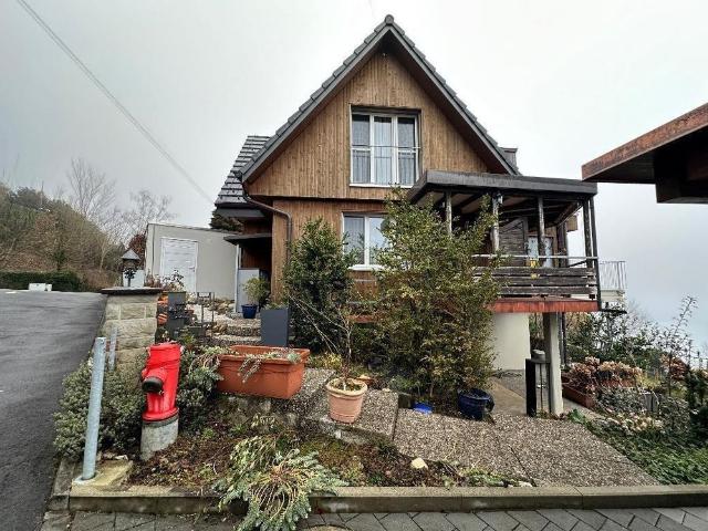 Architektonischer Sündenfall mit Postkartenausblick