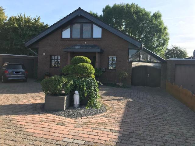 Architketenhaus freistehend am Xanten Südsee