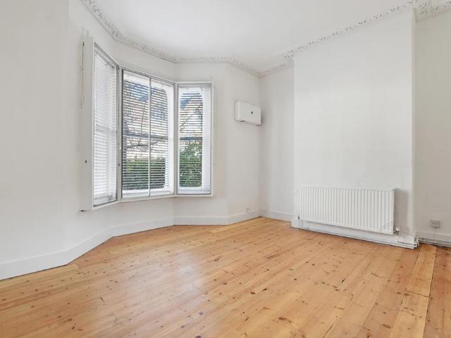 Archway Road, Highgate, N6 4 bed house to rent £3,553 pcm £820 pw