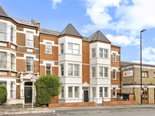 Archway Road, The Gatewood, London, Greater London, N6 5AU