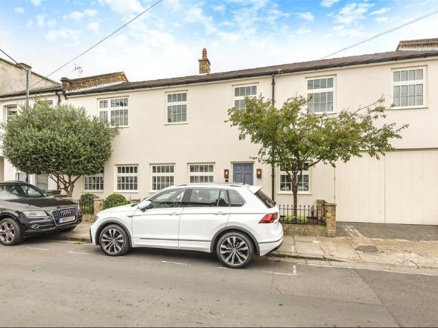 Archway Street, Barnes, London, SW13 6 bed house to rent £15,000 pcm £3,462 pw