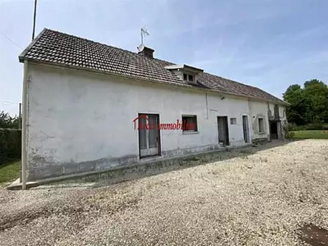Arcis sur Aube 10700 Achat / Vente maison 4 pièces t4 au dernier étage