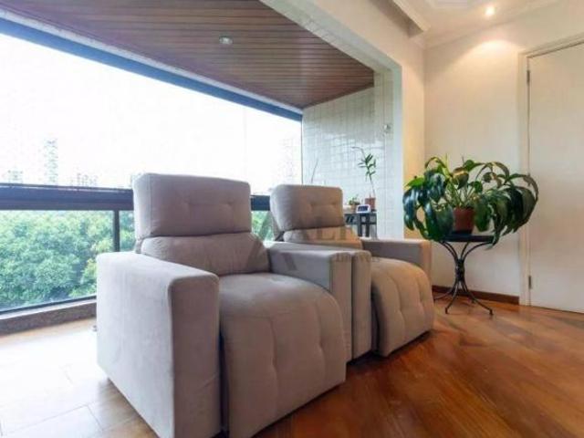 Arco Baleno O P O R T U N I D A D E Ú N I C A Excelente apartamento no miolo do Tatuapé