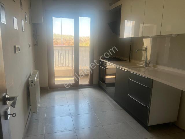 Ardıçlı Tokide R Bloklarda Zemin 2+1 Kiralık Daire