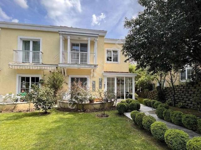 Ardıçlı Evler 4+1 Emsalsiz Konum Safır Tipi Villa