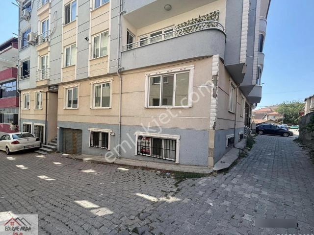 Arda Emlak Ofisinden Kıyık Tophane Bayırı Yakını Eşyalı Daire