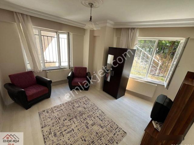 Arda Emlak Ofisinden Su Deposu Mevkiinde Full Eşyalı Daire