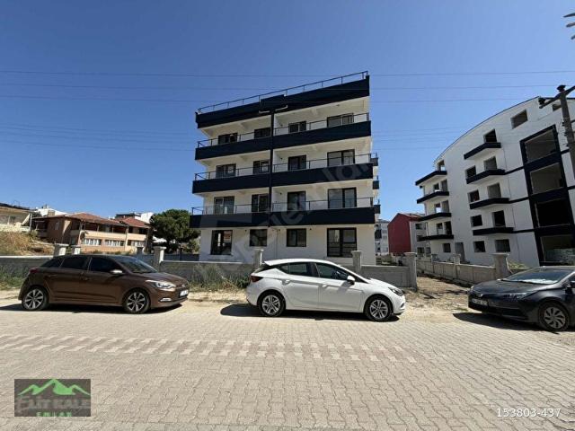 ÇARDAK'TA DENİZE 55 M MESAFEDE GENİŞ, FERAH KAPALI MUTFAK 2+1