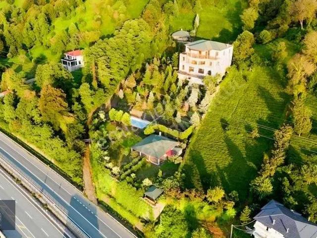 Ardeşen Denize Sıfır 7.067 M2 Arsa Üzerinde 1.500 M2 Tripleks