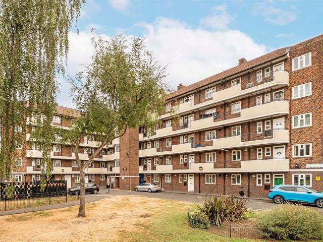 Arden Estate, Hoxton N1, 2 bed flat to rent, £2,500 pcm | PrimeLocation