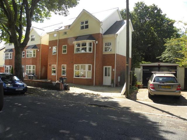 ARDEN ROAD, ACOCKS GREEN, BIRMINGHAM B27 4 bed semi detached house to rent £1,550 pcm £358 pw