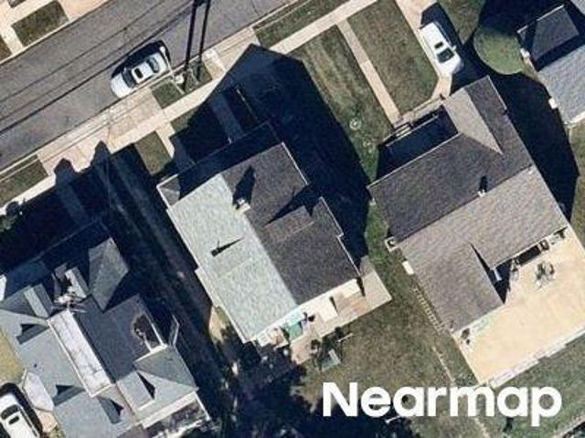Ardmore Ave