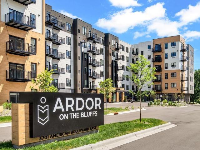 Ardor on the Bluffs South Loop Residences Studio Apartment for Rent at 3701 American Blvd E, Bloomington, MN 55425 South Loop