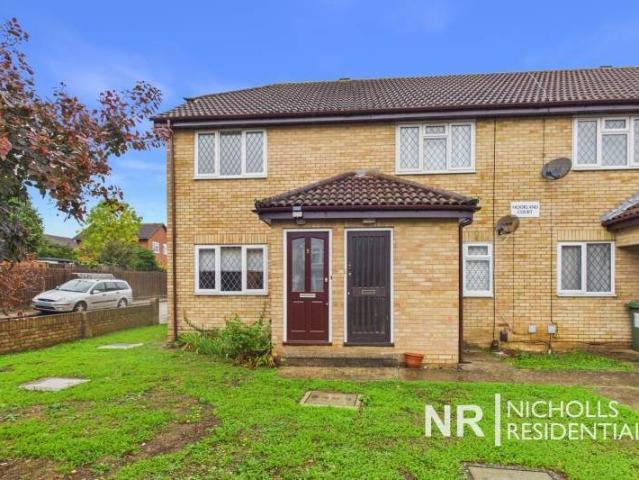 Ardrossan Gardens, Worcester Park, Surrey. KT4, 1 bed flat to rent, £1,250 pcm | PrimeLocation