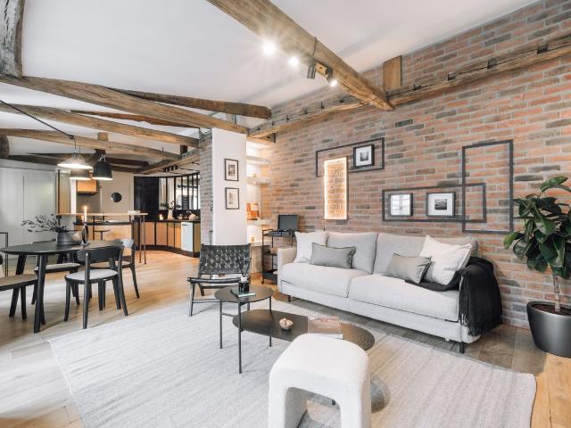 Aretha 1 room in the Marais, Paris Amsterdam Apartments for Rent