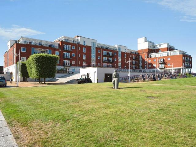 Arethusa House, Gunwharf Quays, PO1 2 bed house to rent £1,800 pcm £415 pw