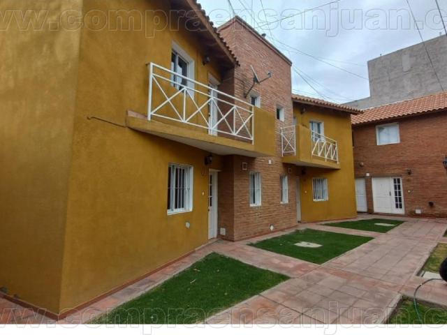 Arevalo Inmobiliaria, Alquila En Capital, Dpto De 1 Dormitorio, Amplio Con Cochera
