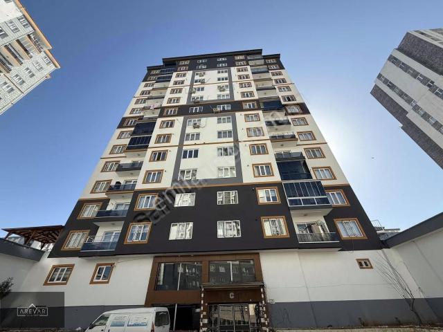 Arevar'dan Akkentte Bakımlı Cadde Üzeri 3+1 Daire