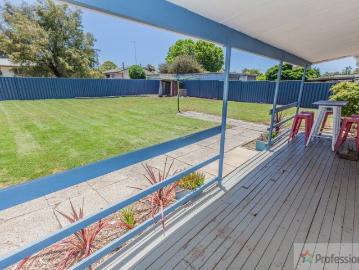Are you looking for that easy care cottage style home to rent?
