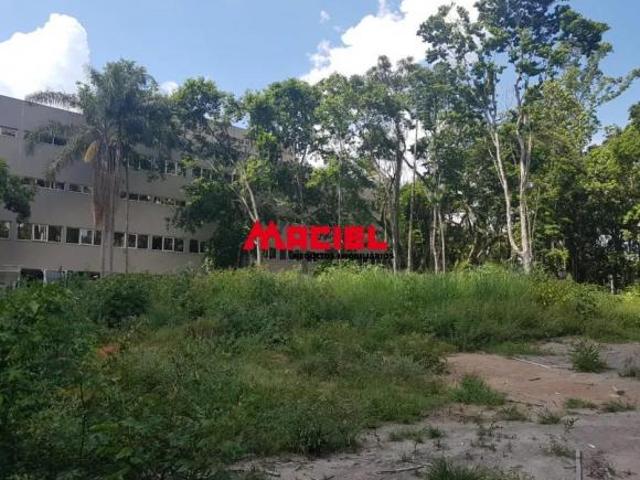 Area NOBRE na Av Linneu de Moura