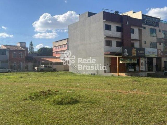 Área nobre com excelente potencial construtivo: terreno de 1.311 m² em Samambaia /DF