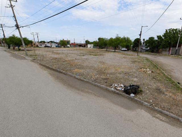 ÁREA COMERCIAL EN VENTA EN COLONIA COLINAS DE SANTIAGO, MONCLOVA, COAHUILA