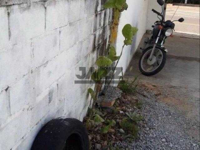 ÁREA COMERCIAL PARA ESTACIONAMENTO À VENDA EM JACAREÍ