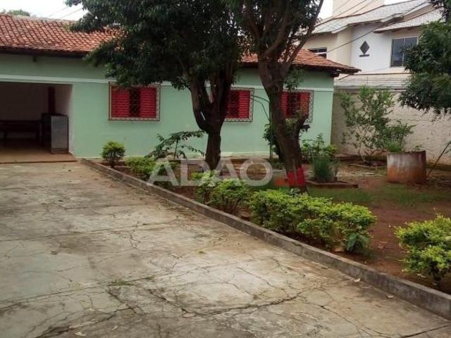 Área Estratégica na Vila Froes: 1.340 m² Próximo à Região da 44 Área / Terreno à Venda, 200.00 por R