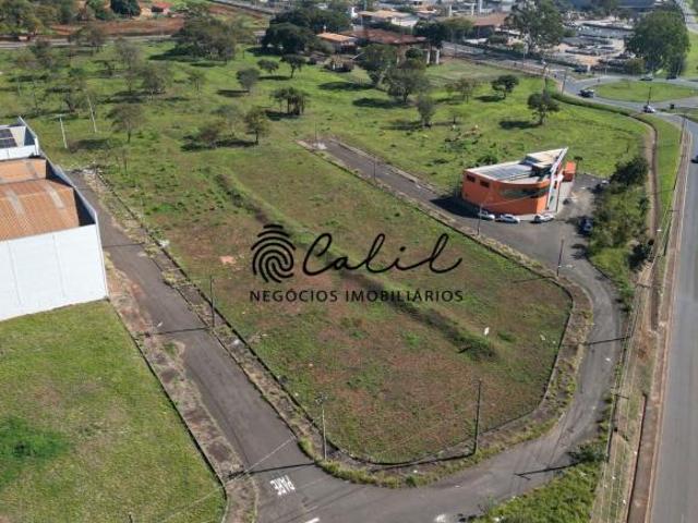 Área Industrial de 7.450 m² às Margens da Anhanguera | Excelente Visibilidade e Logística