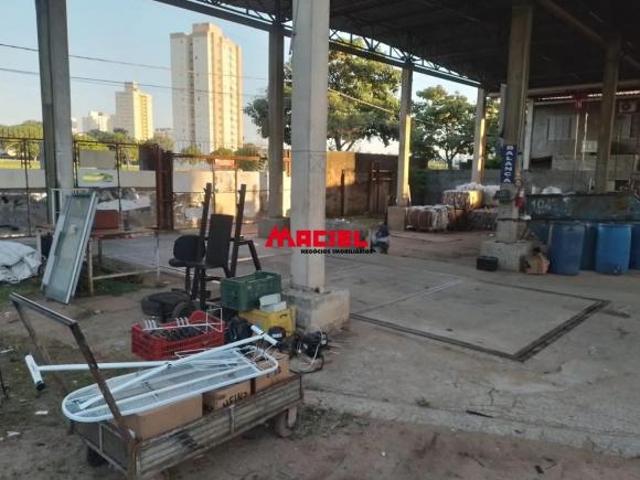 ÁREA JARDIM MORUMBI COM ESTRUTURA PARA GALPÃO