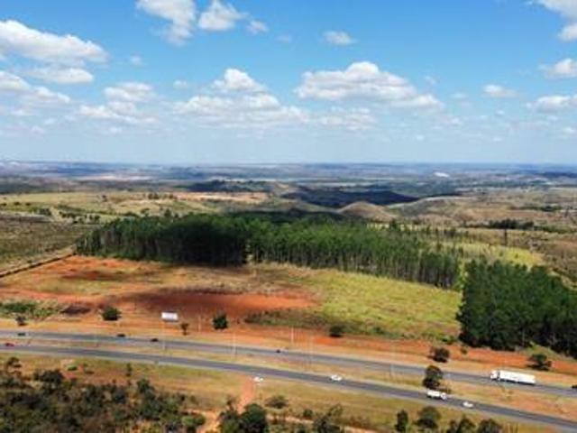 Área Rural de Ceilândia Br 070 área com 23400 metros frente a br 070 escriturado e registrado
